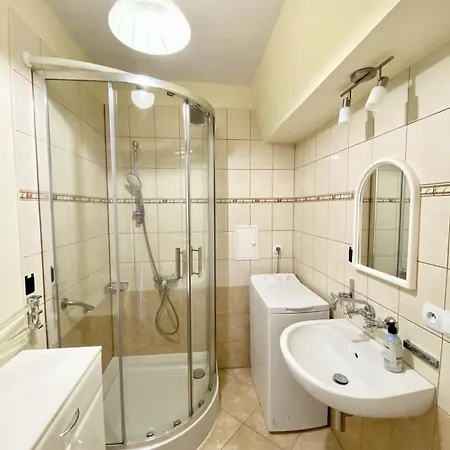 Avis Skwer Kosciuszki 21 * Gdynia